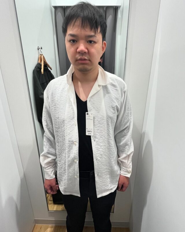 GUへ服選びに行ってきました！

どの服も似合ってます☺️
途中、本人も撮影にノリノリでした📸👍

#GU
#春服
#撮影
#介護
#移動支援
#行動援護
#家事支援
#身体介護
#zoo
#あおいろ